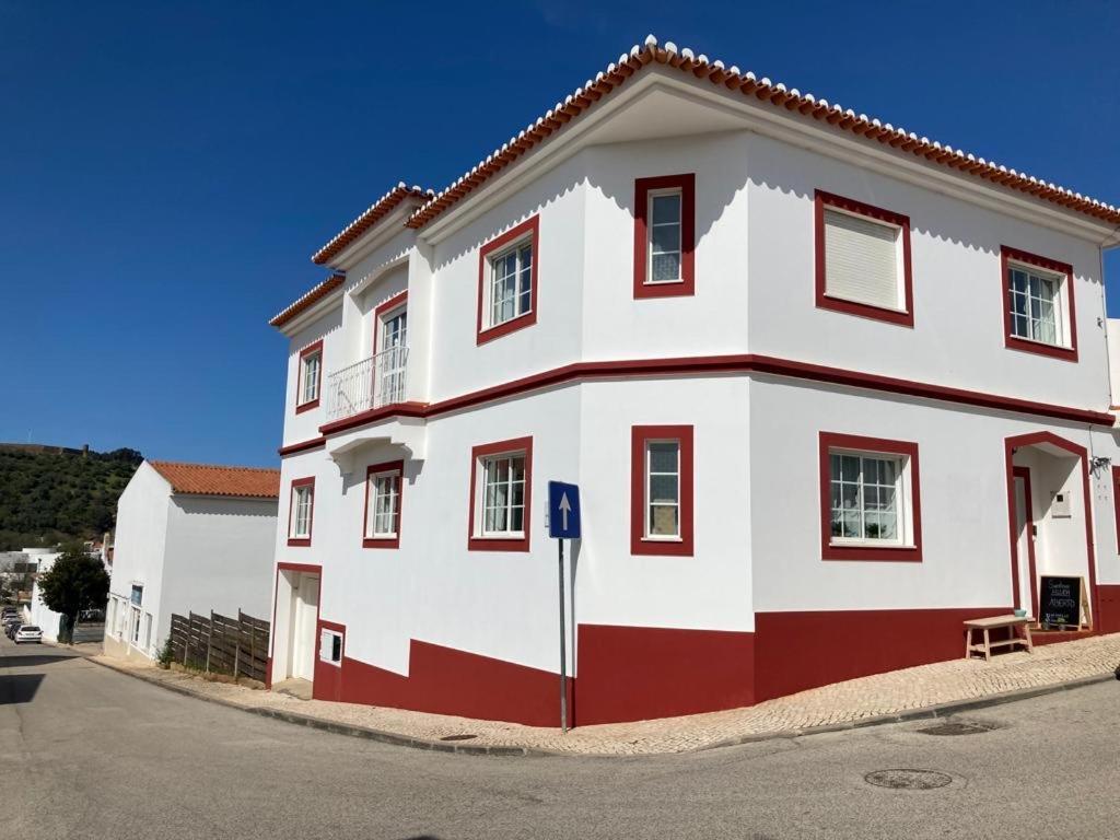 Guesthouse Releash 阿尔热祖尔 外观 照片